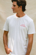 WEISS/HELLBLAUES SOMMER-T-SHIRT MIT STREIFEN „LA CÔTE SWEET RIVIERA“