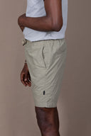 KAKI ULTRALIGHT JOGGER SHORT