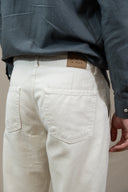 WHITE HYBRID JEANS