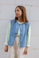 WASHED DENIM VEST