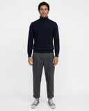 NAVY TURTLENECK