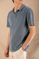 DEEP BLUE LE BLEU OCÉAN TOWEL POLO