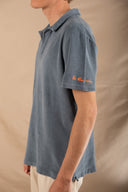 DEEP BLUE LE BLEU OCÉAN TOWEL POLO